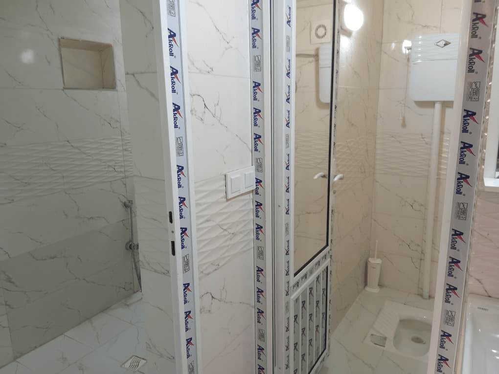 سرویس بهداشتی ایرانی داخل کلبه