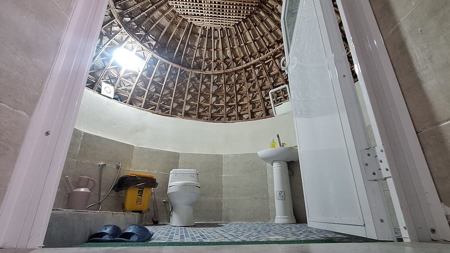 سرویس ایرانی ، فرنگی و حمام 