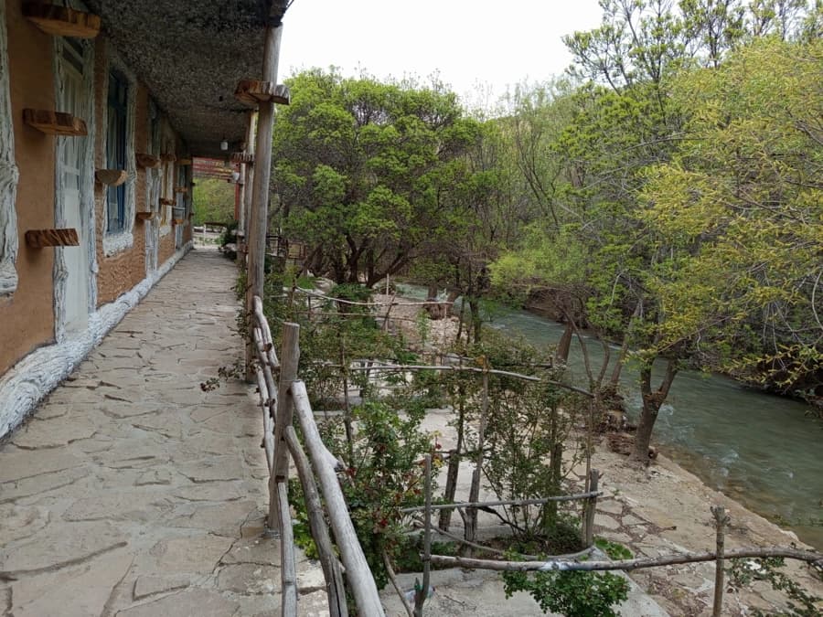محوطه بیرونی