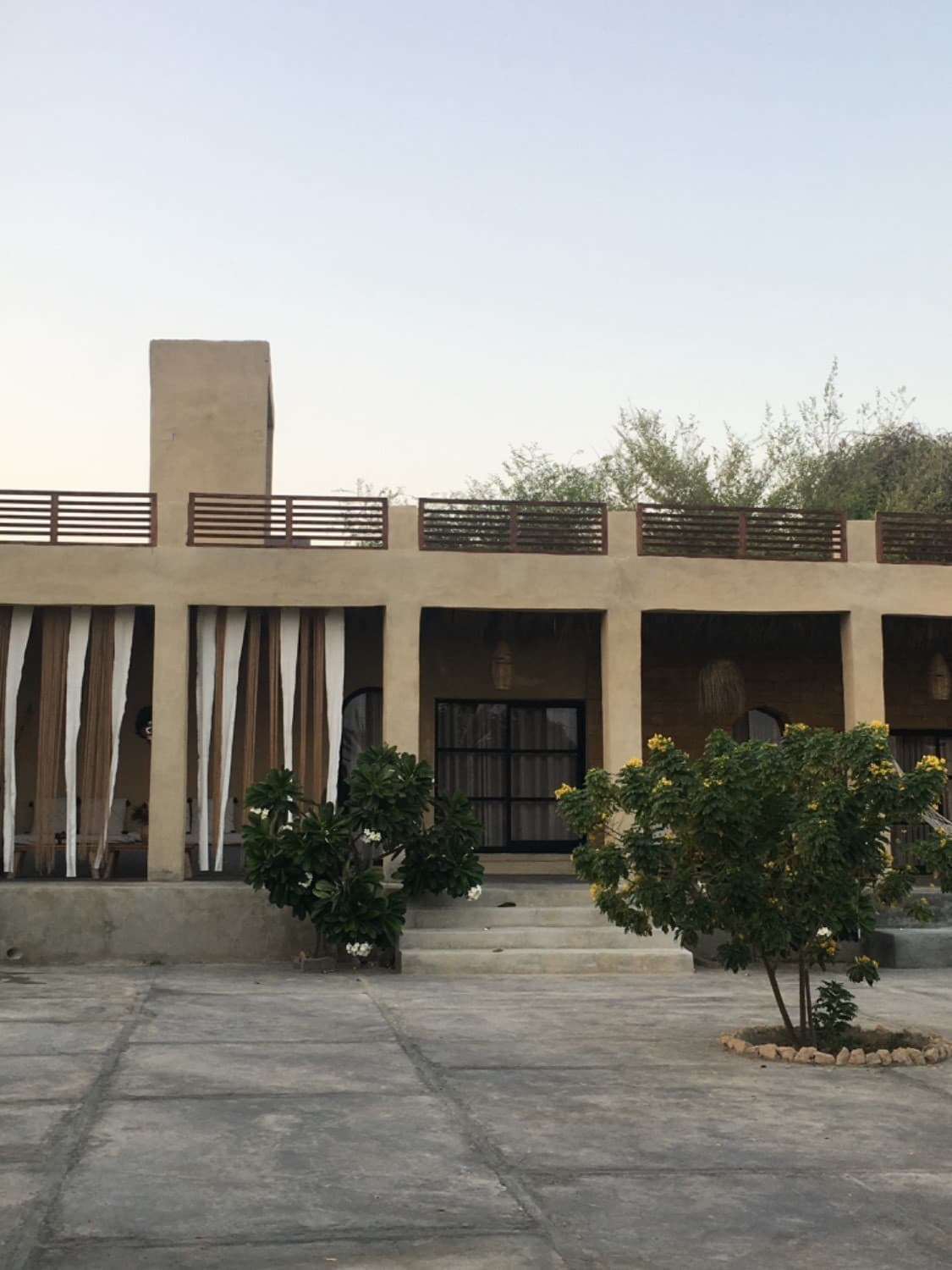 بومگردی نزدیک ساحل در سوزا - آرامش