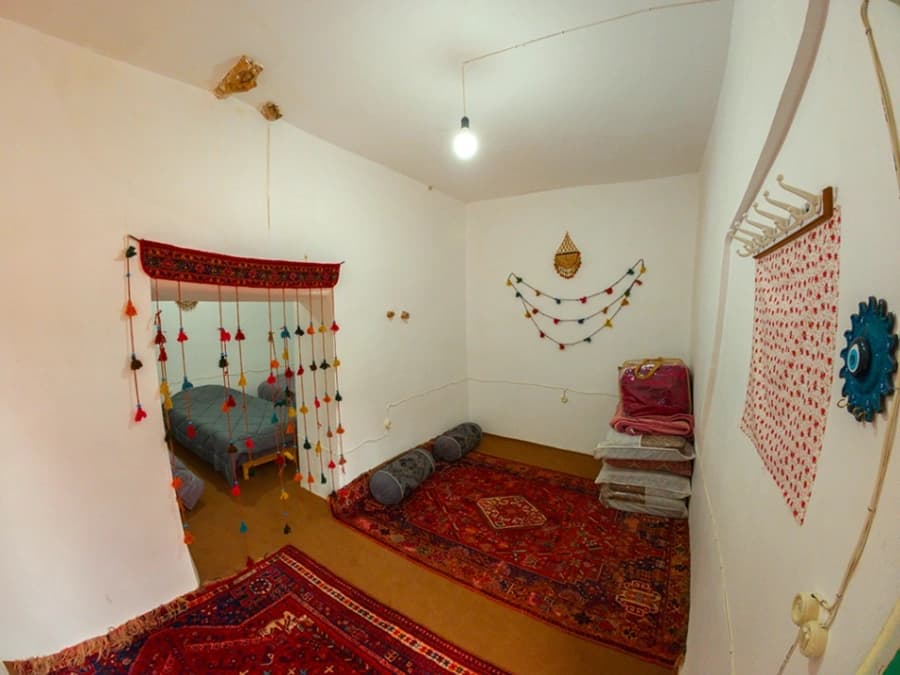 بومگردی در روستای بادبر بوانات  - آنا