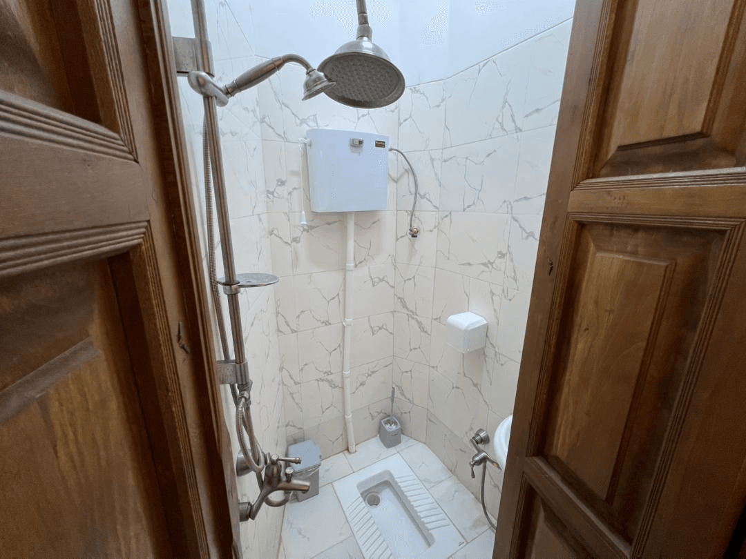 سرویس بهداشتی ایرانی و حمام