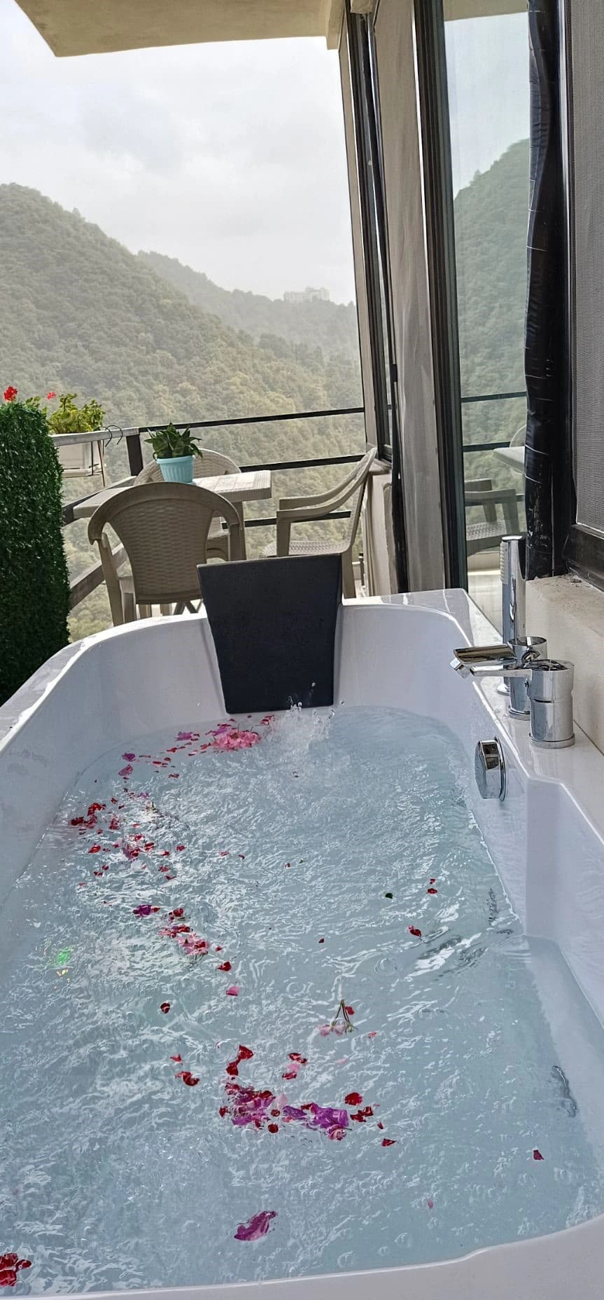 جکوزی آبگرم 