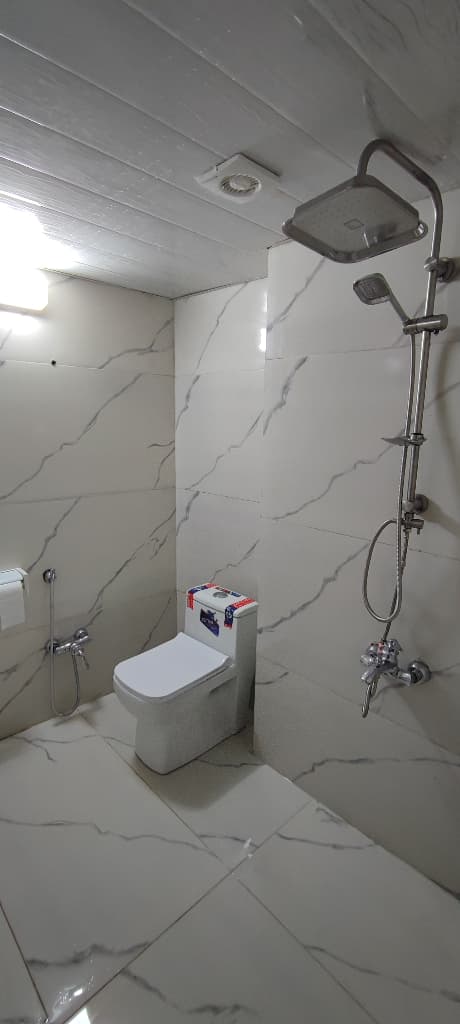 سرویس فرنگی و حمام مستر