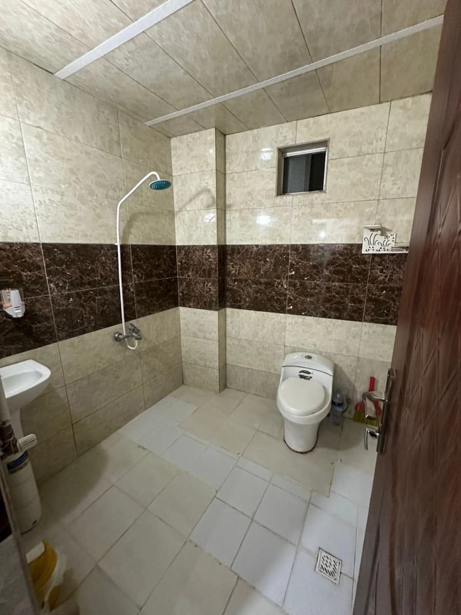 سرویس فرنگی و حمام 