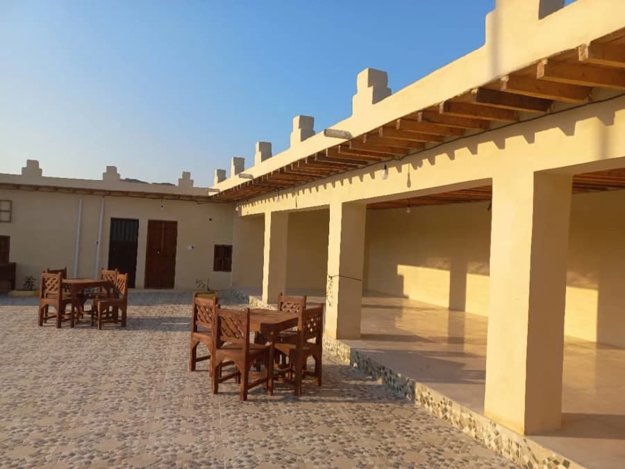 محوطه اقامتگاه