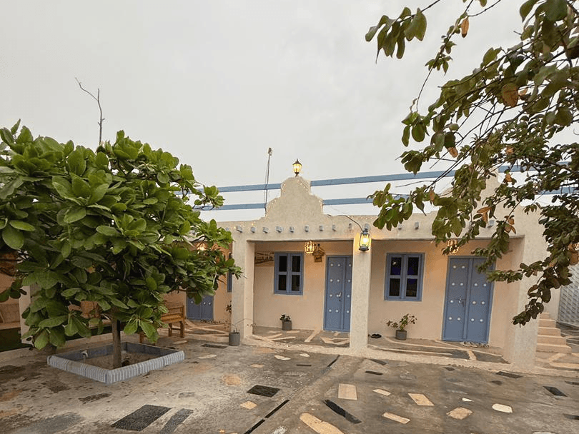 حیاط مجموعه 