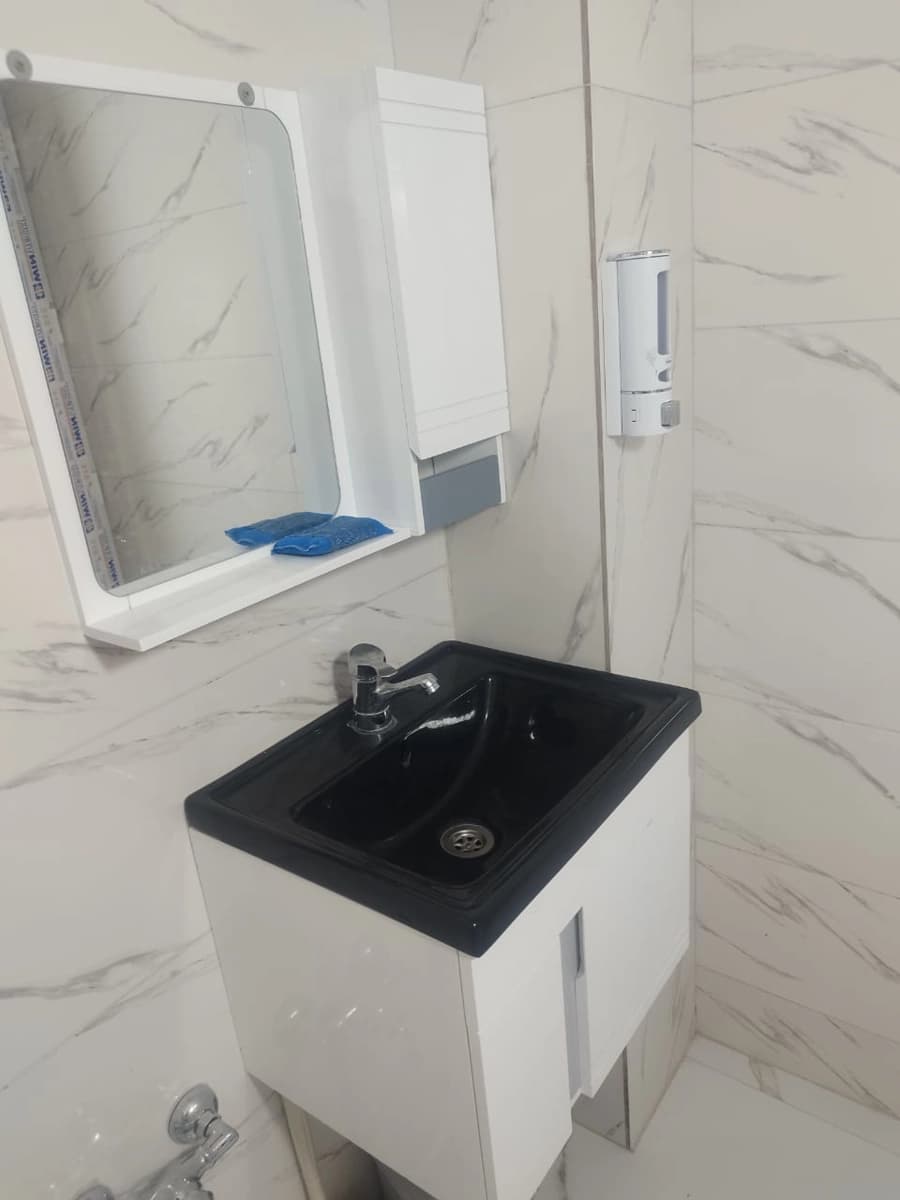 سرویس بهداشتی و حمام 