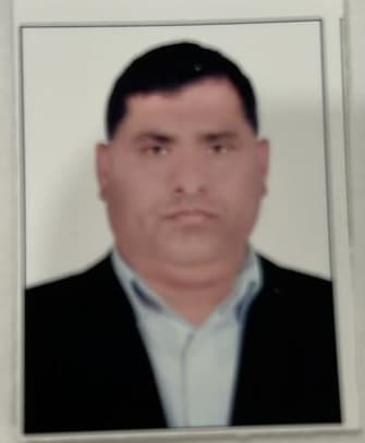 hostIntroImage-صالح جامعی