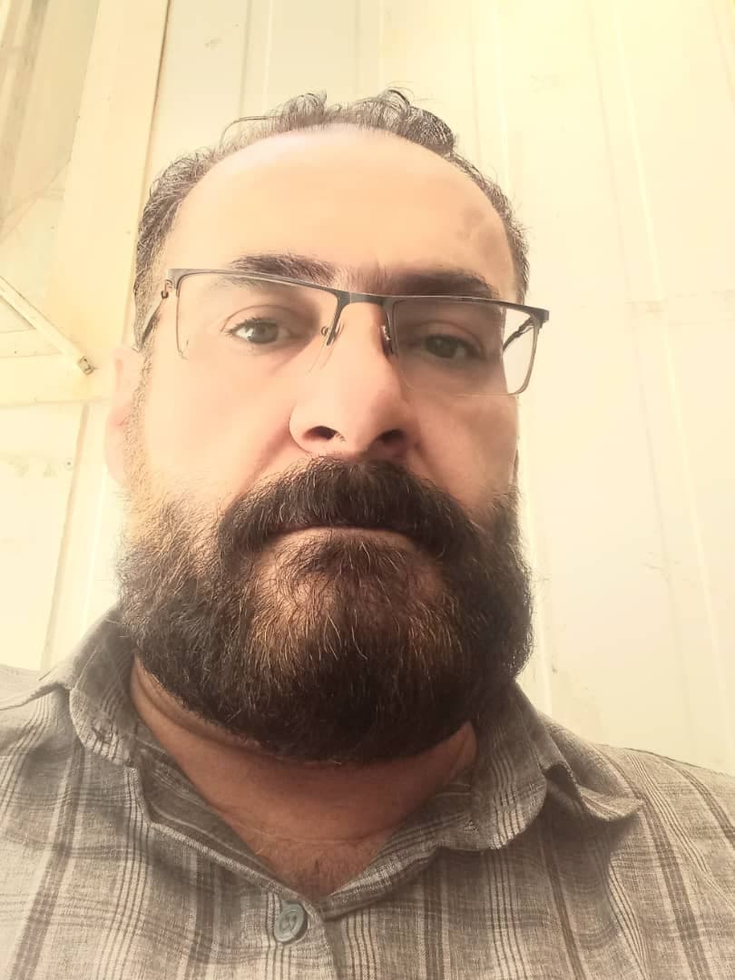hostIntroImage-داریوش احمدی