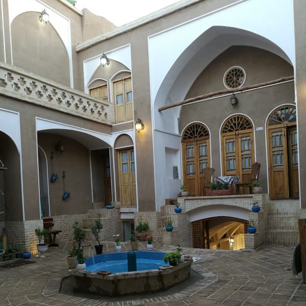 hostIntroImage-ازاده خراسانی