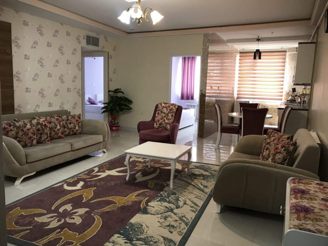 اجاره هتل آپارتمان قیمت مناسب در مرکز قزوین-سه تخته