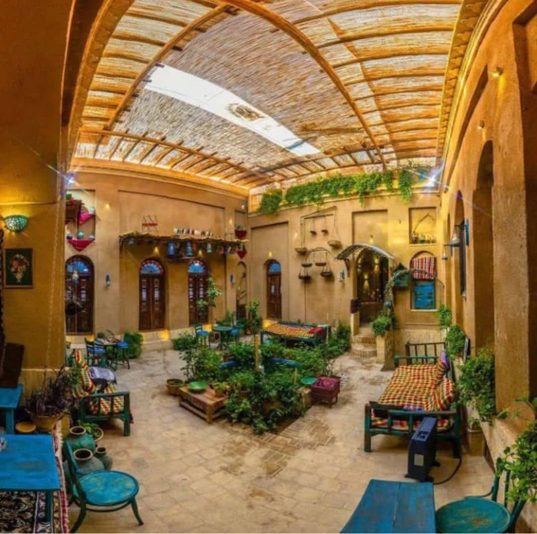 اقامتگاه بومگردی در امام خمینی یزد - اتاق پستو