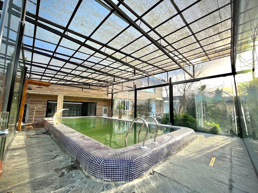 ویلا استخر سرپوشیده آبگرم در پیرکلاچای رشت 