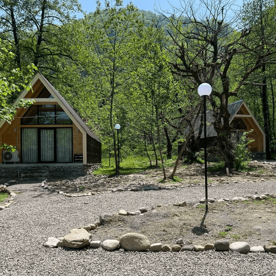 کلبه سوئیسی جنگلی در جنگل های سه هزار تنکابن - تکخواب 