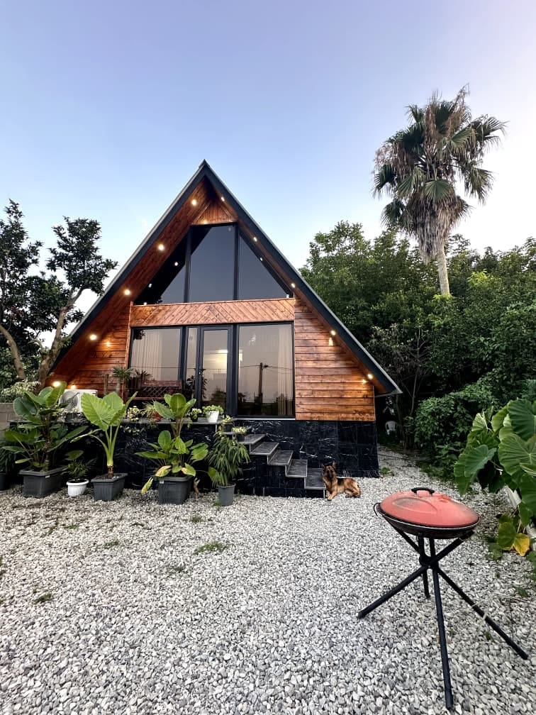 کلبه سوئیسی دوبلکس جکوزی دار در متل قو 