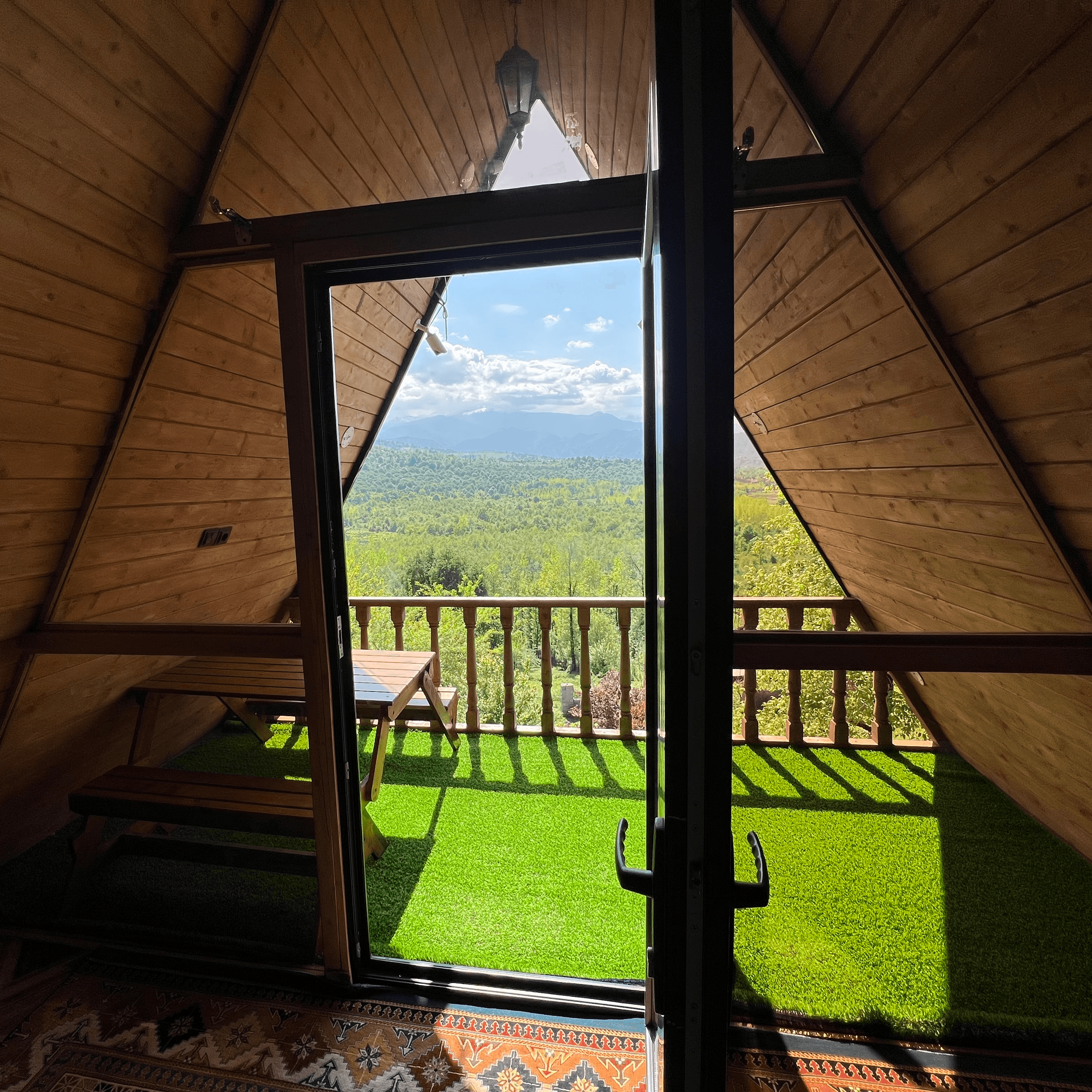 اجاره کلبه سوئیسی در روستا خرفکل شفت 