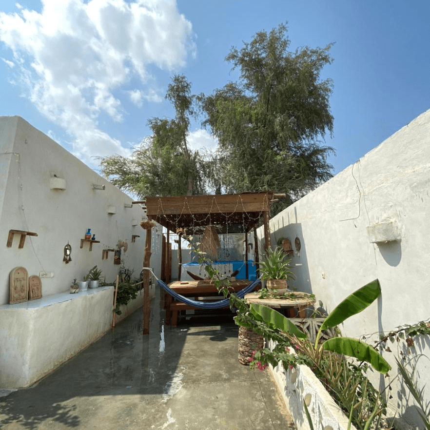 اجاره اقامتگاه بومگردی با استخر روباز در طبل قشم - طلوع