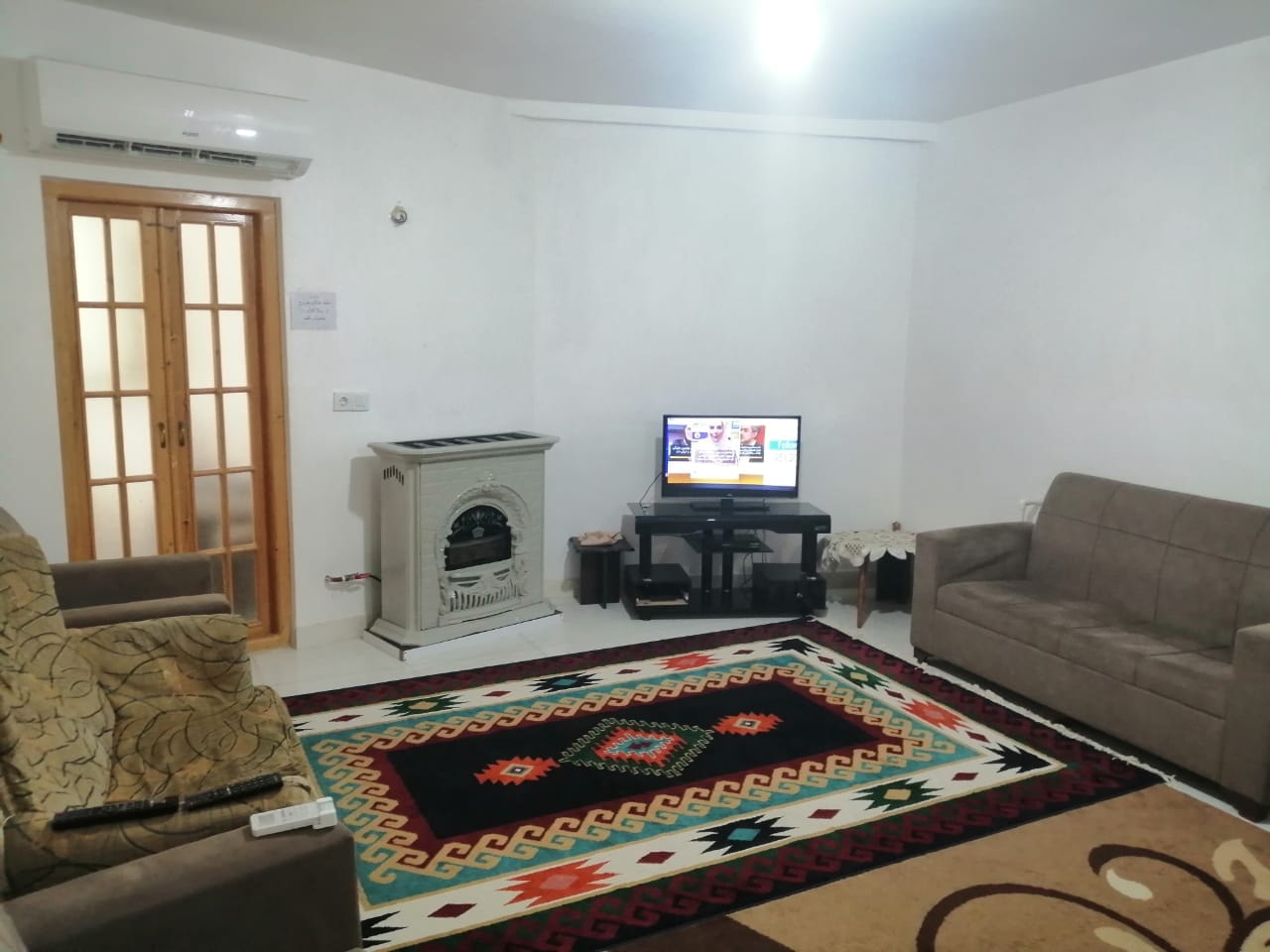 اجاره ویلا با استخر آبگرم روباز فومن - واحد 1