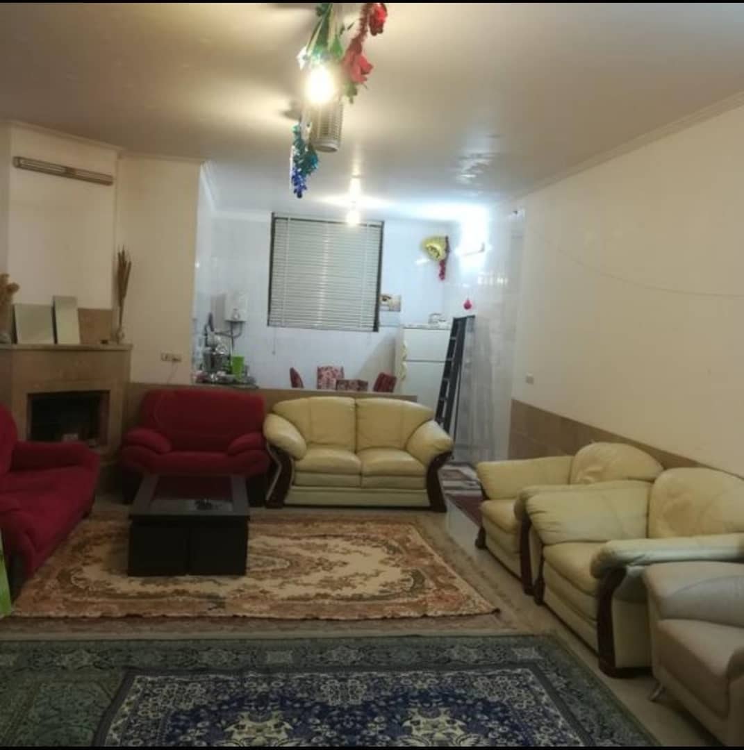 اجاره خانه ویلایی با استخردر نصر یزد 