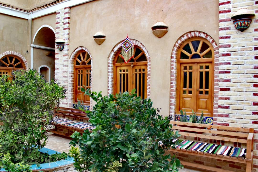 اجاره اقامتگاه بومگردی در خور 