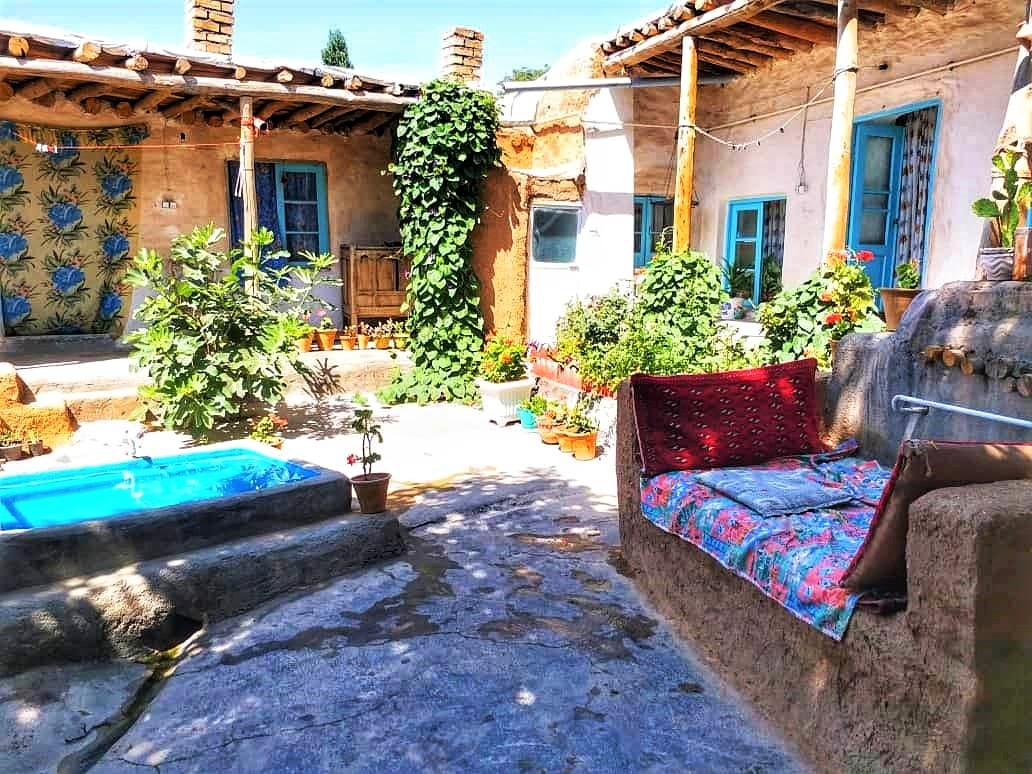 اجاره سوئیت سنتی در درسجین ابهر - زنجان