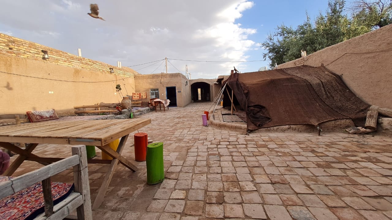 اجاره خانه سنتی در رضا آباد بیارجمند - 15متری
