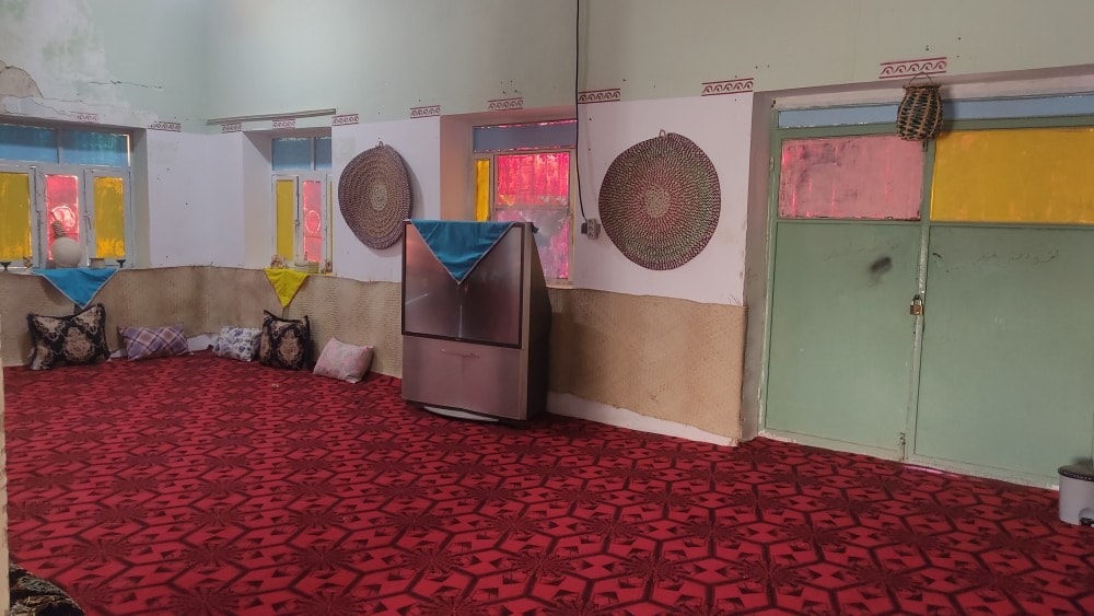 اجاره اتاق سنتی در جزیره هرمز - سالن 100 متری