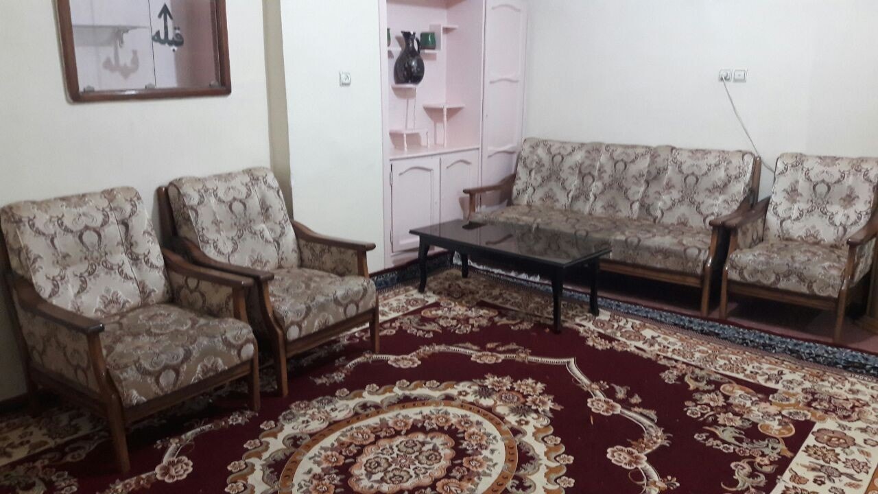 اجاره منزل مبله یک خوابه در مدرس همدان -طبقه همکف