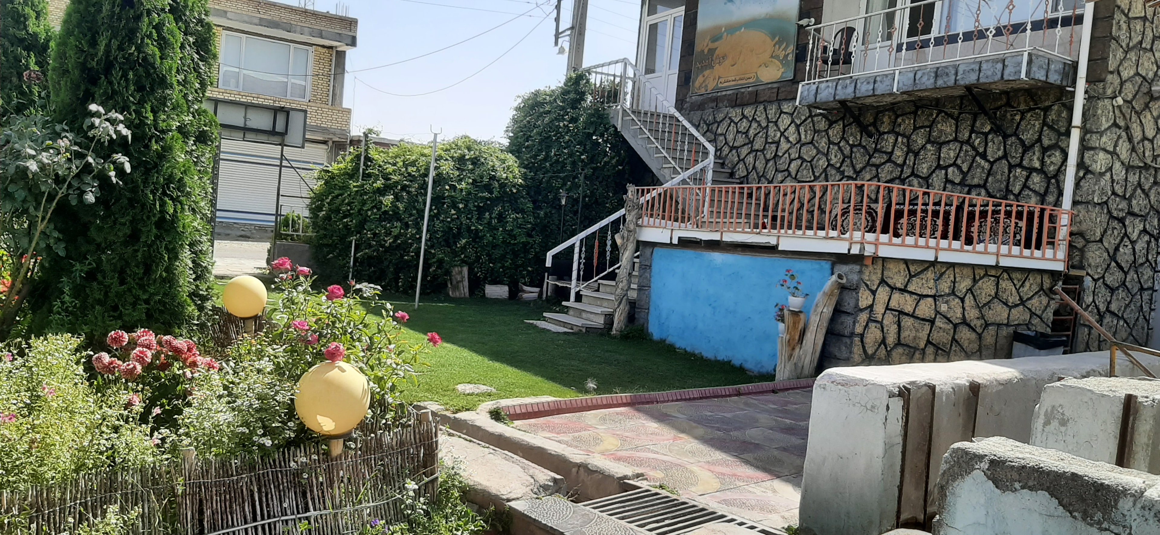 اجاره اتاق بومگردی در بالاگیر نالوس - مه م و زین