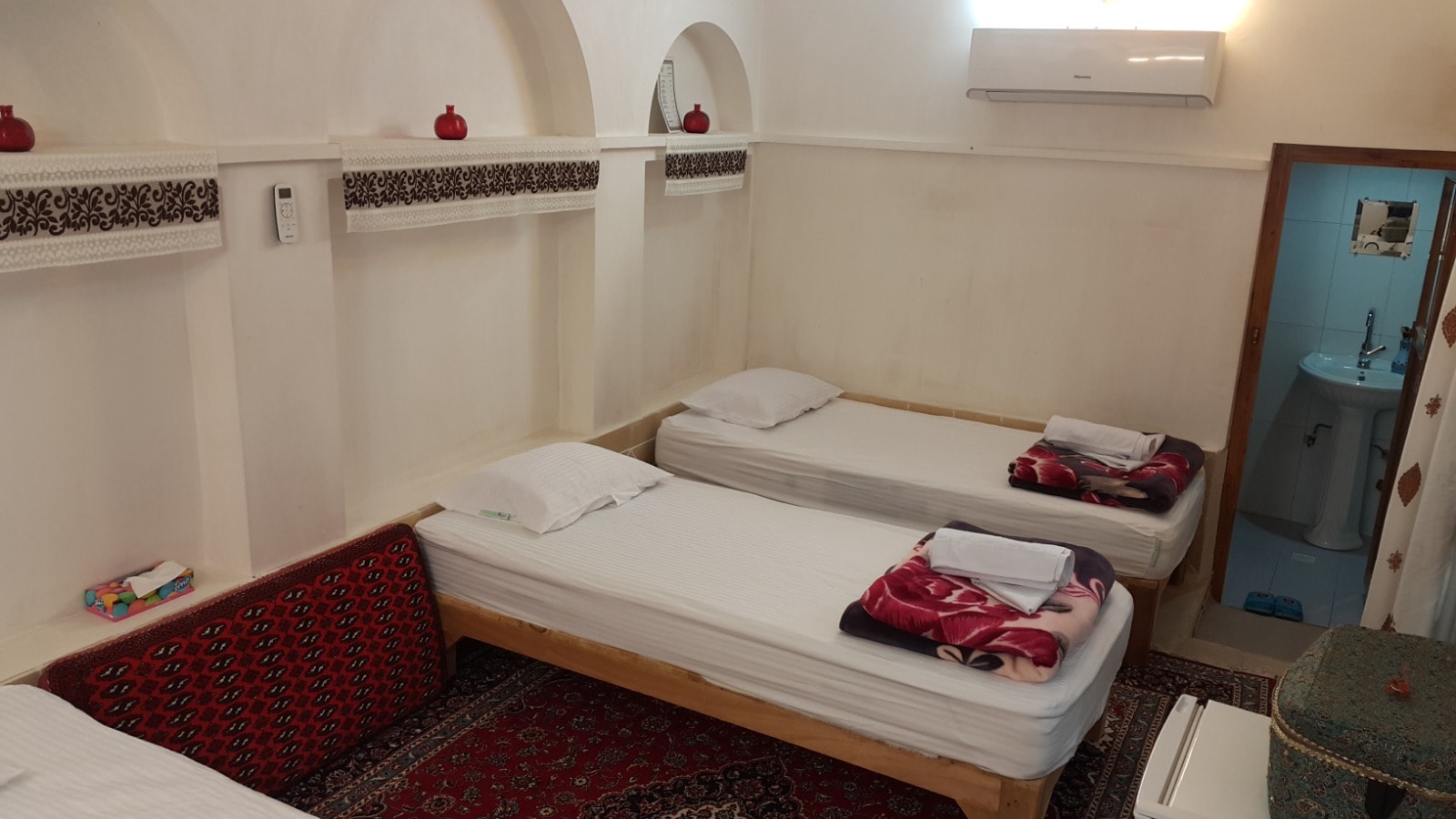 اجاره اقامتگاه بومگردی در کاشان  - سرداب