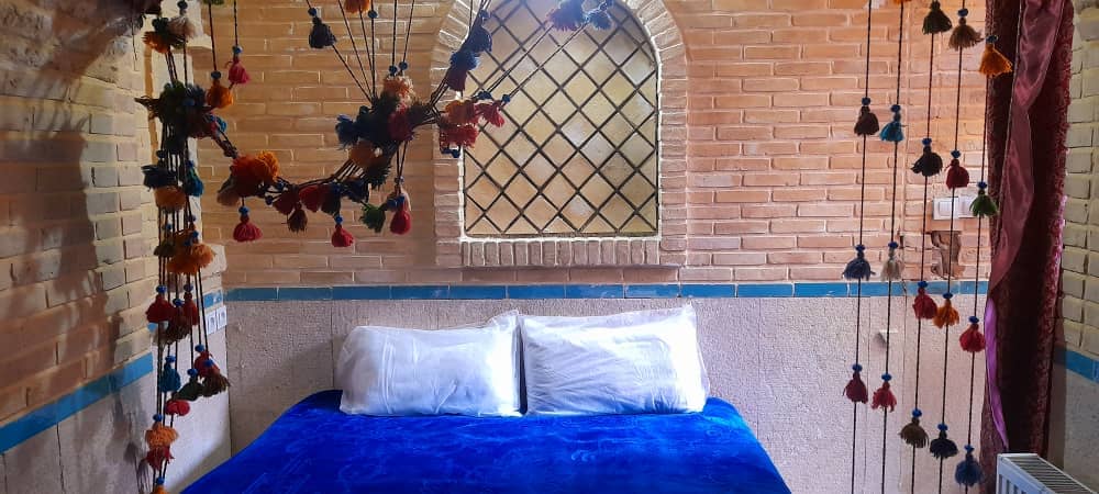 اجاره اتاق بومگردی دو تخته مستر دار در شیراز - درب شیخ