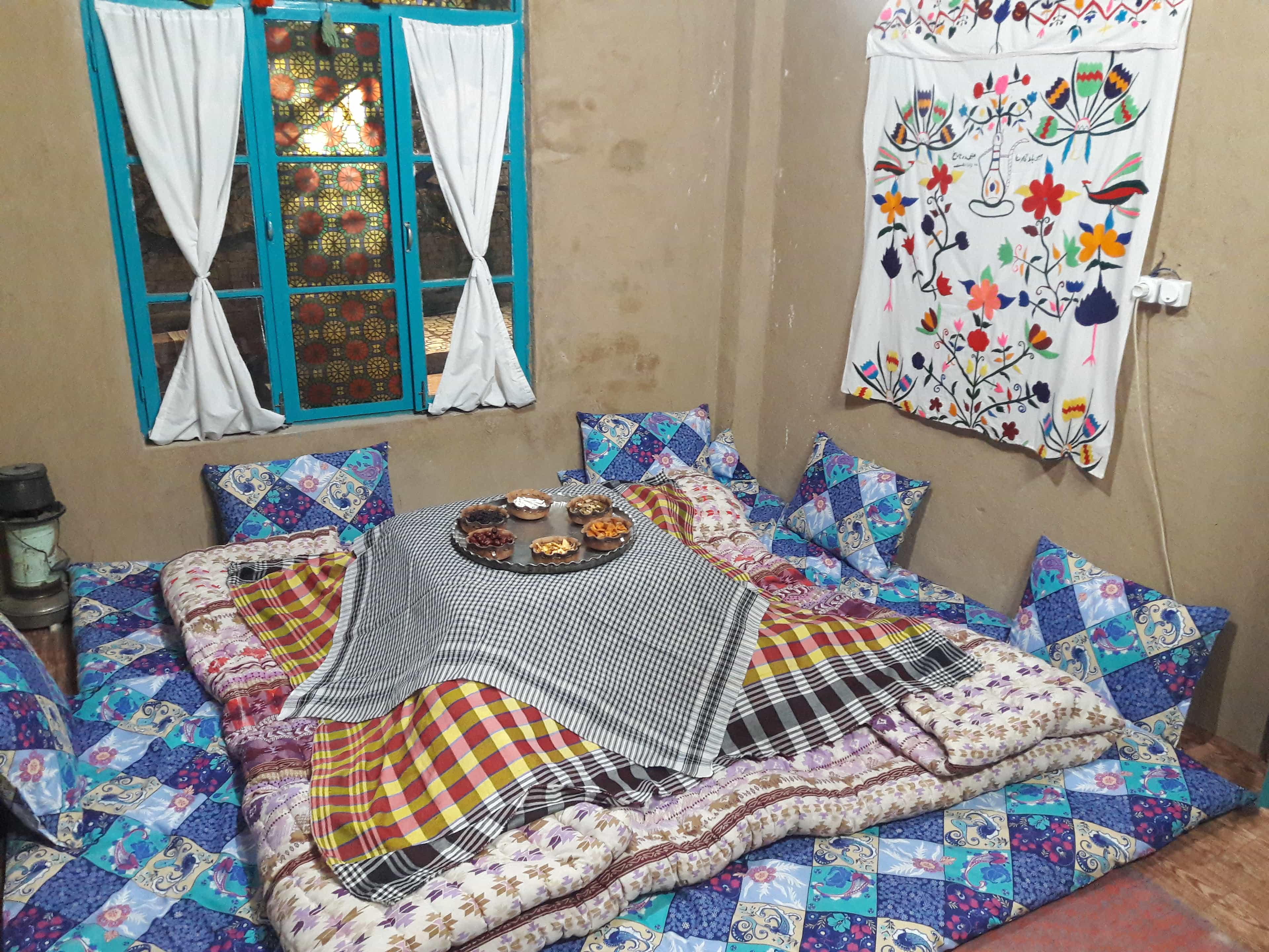 اجاره اتاق بومگردی در روستا نقندر طرقبه - اتاق ماه جهان