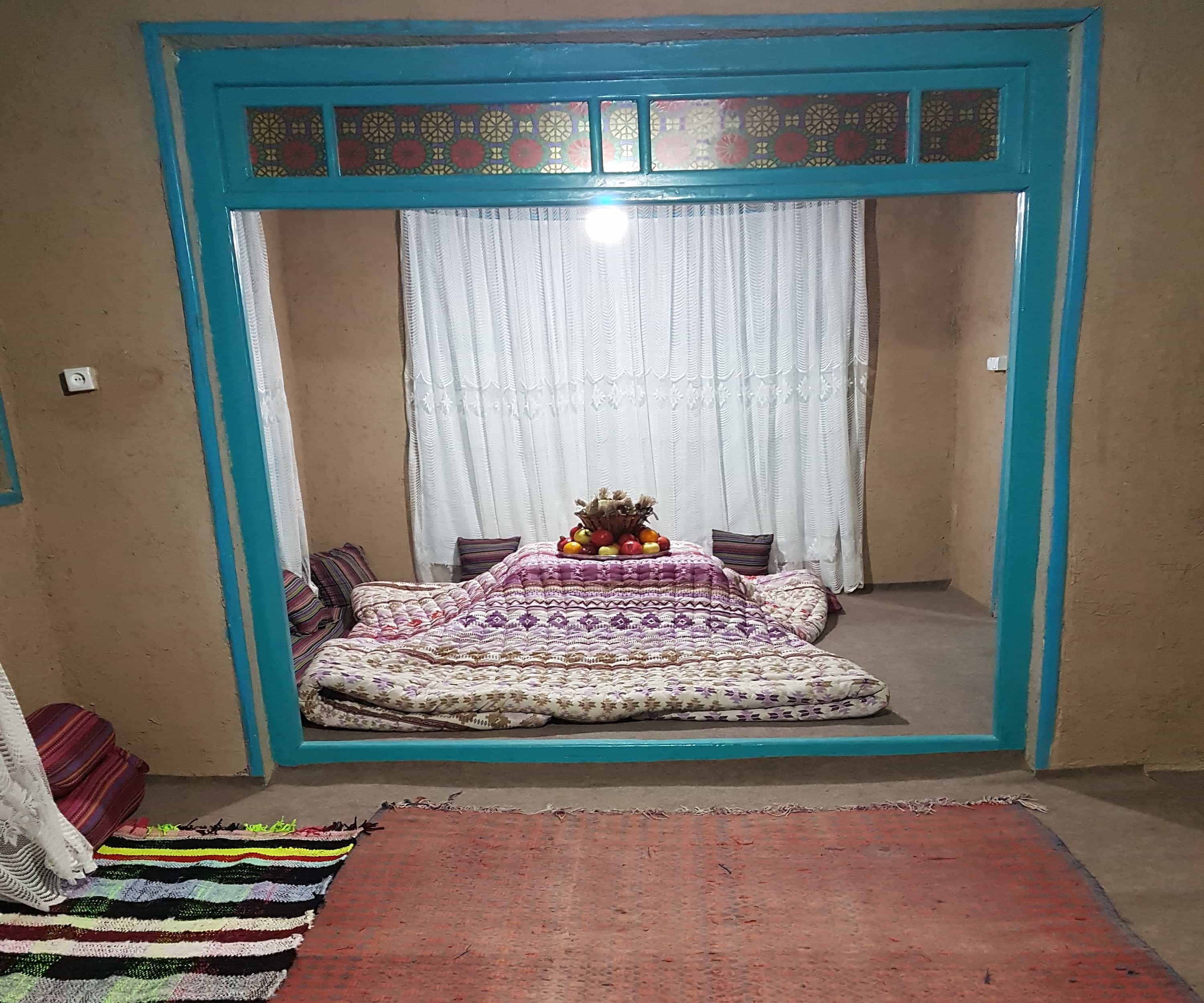 اجاره اتاق سنتی در روستا نقندر طرقبه - اتاق غزل سرا