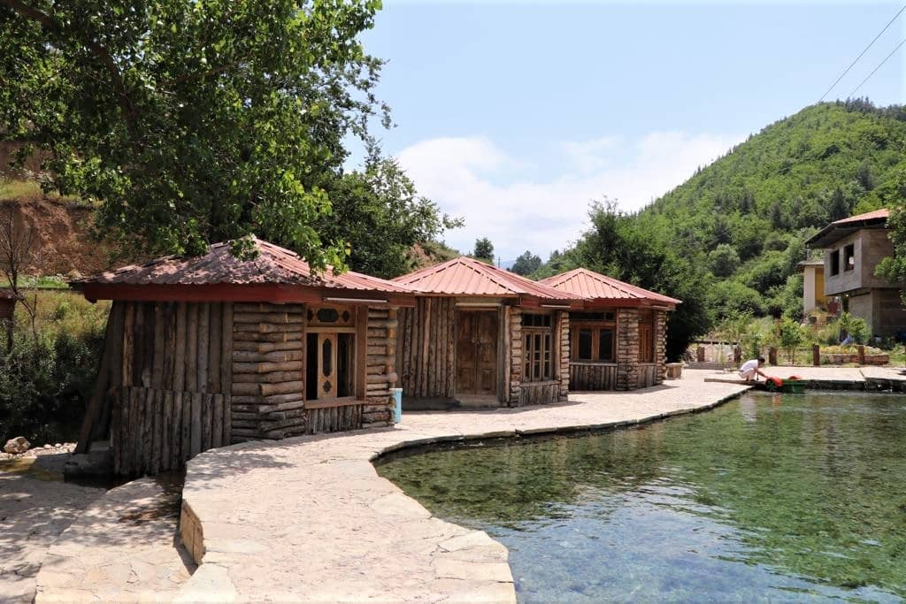 رزرو کلبه چوبی درباغ تفریحی دیوچشمه پول