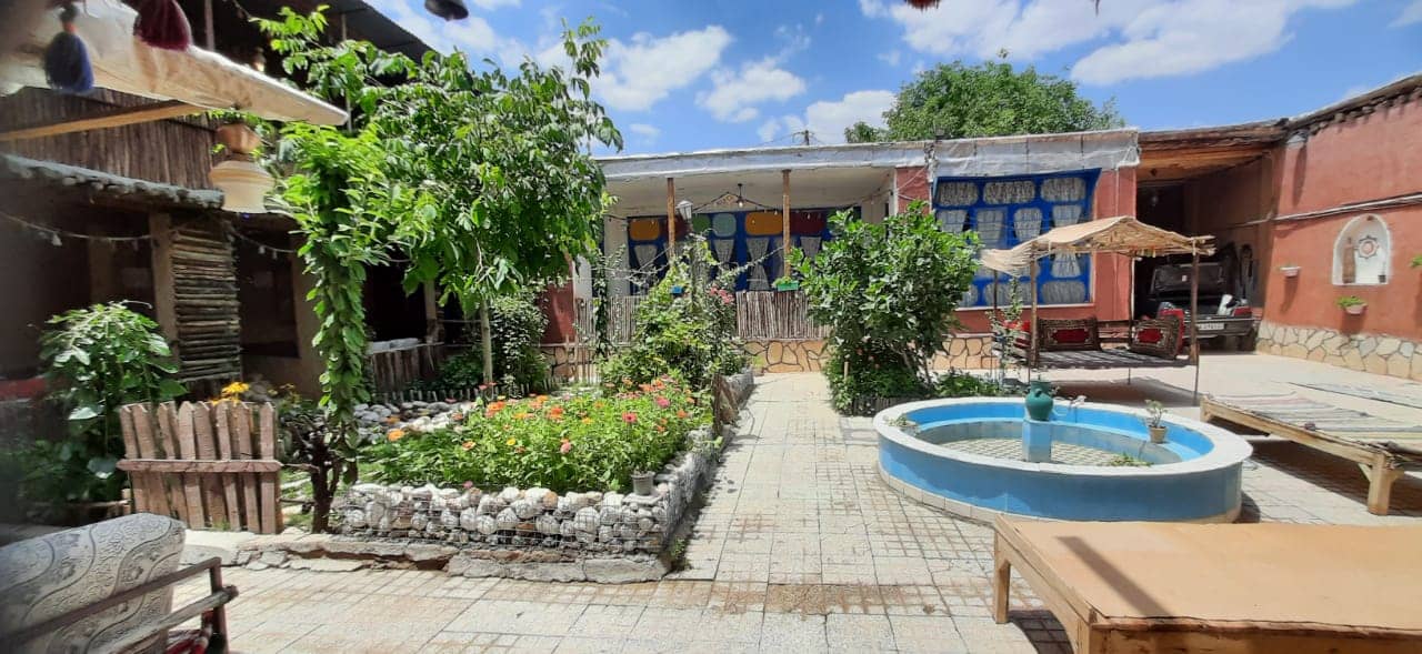 اجاره اقامتگاه بومگردی سنتی در فارسان