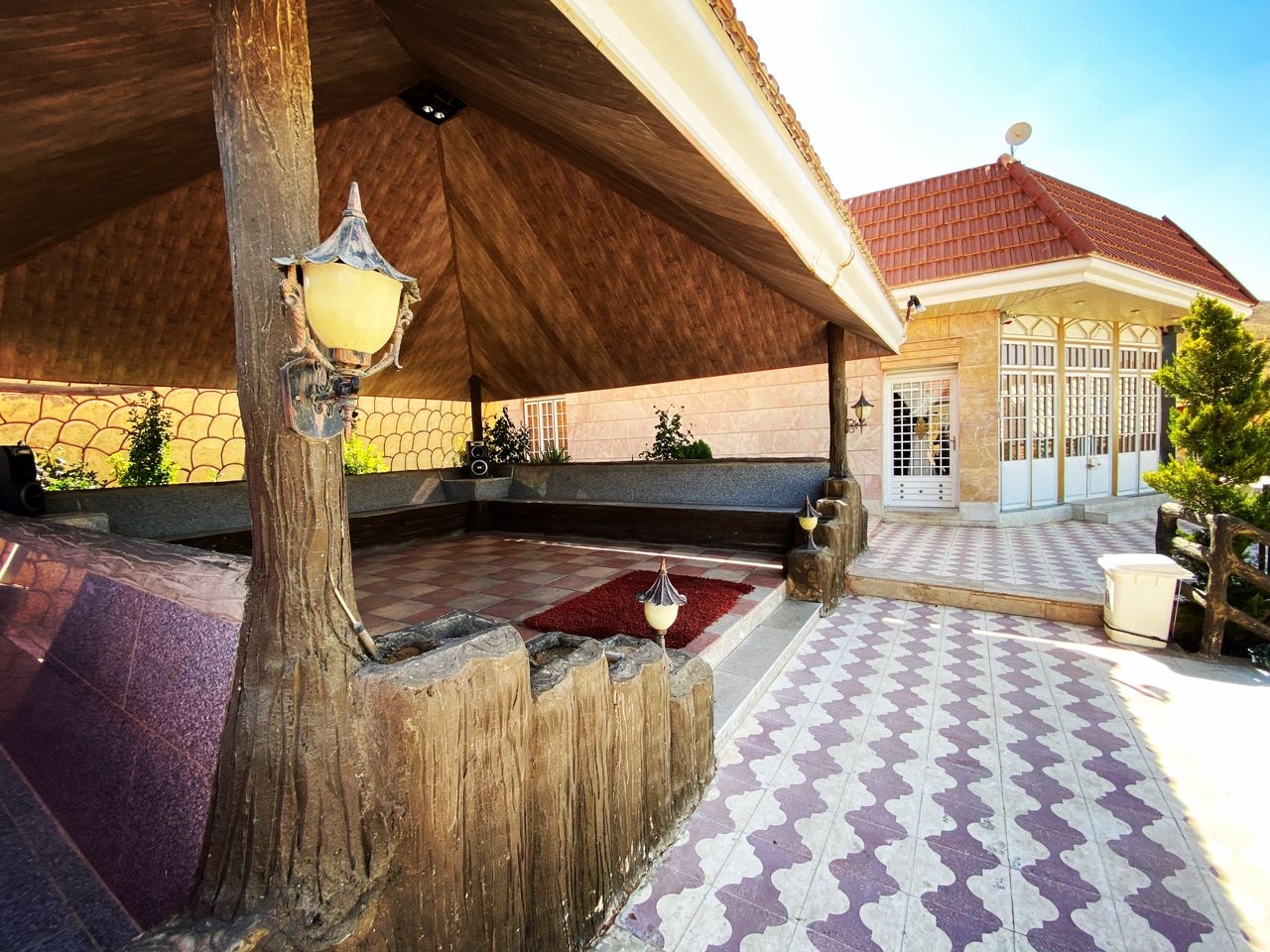 اجاره ویلا با استخر سرپوشیده آبگرم و روباز در حومه شیراز