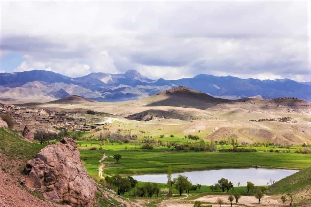 اجاره خانه سنتی در کوه سرخ کاشمر - خاله قزی