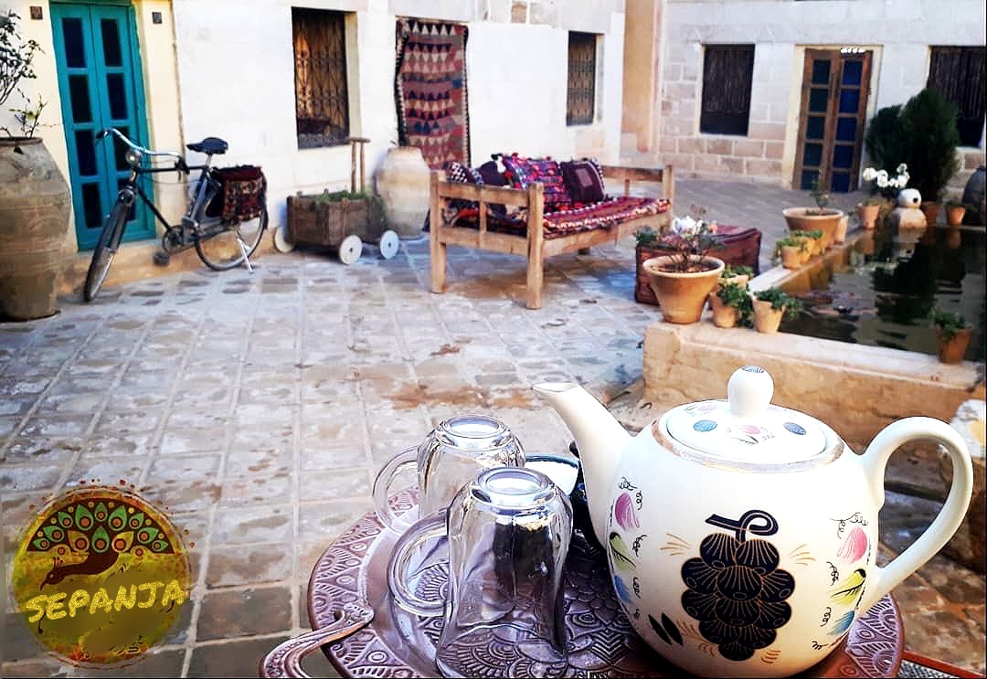 اجاره اقامتگاه بومگردی زند شیراز - پازل