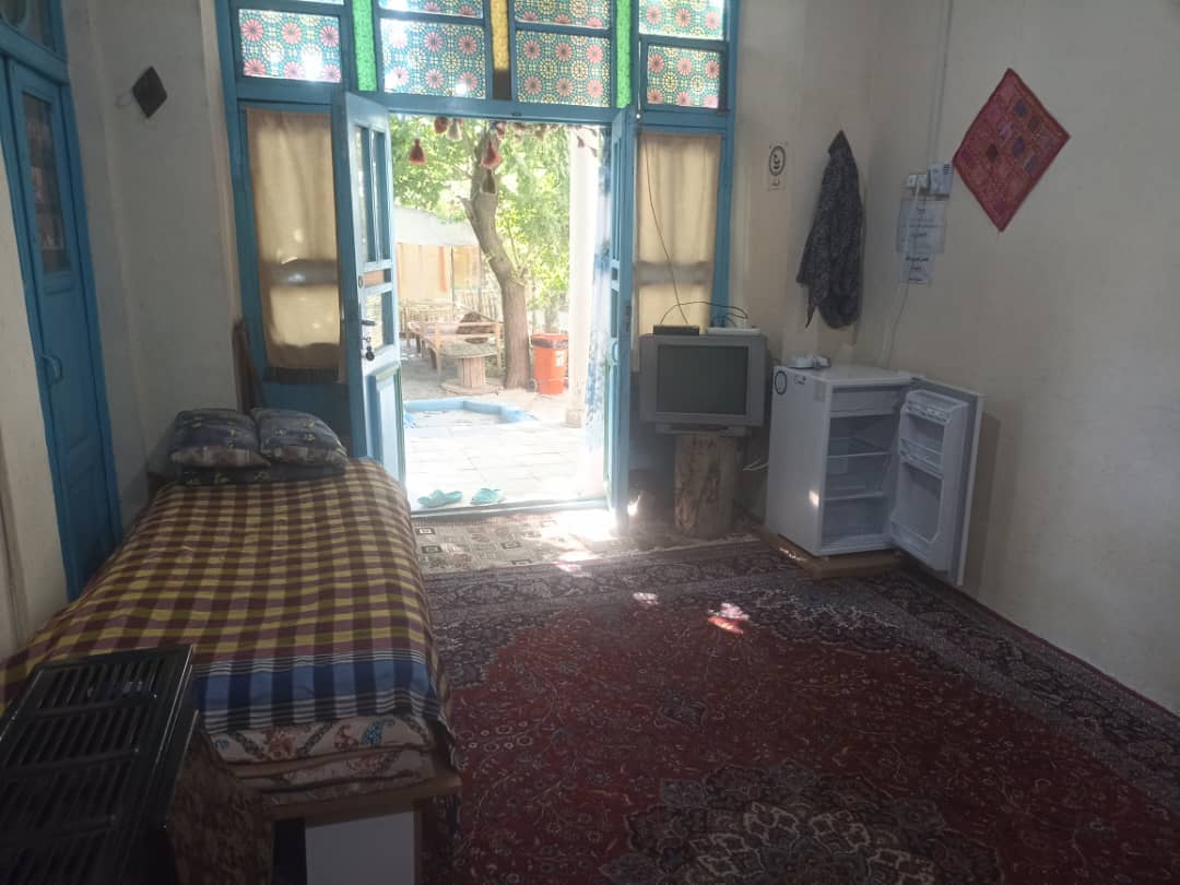 اجاره اقامتگاه سنتی در حسن حافظ گلپایگان - اتاق 2 دلنشین