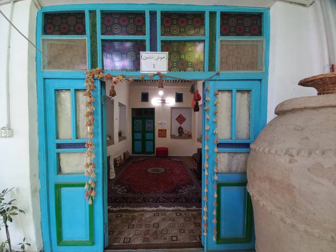 اجاره اقامتگاه بومگردی در حسن حافظ گلپایگان - اتاق 3 خوش نشین