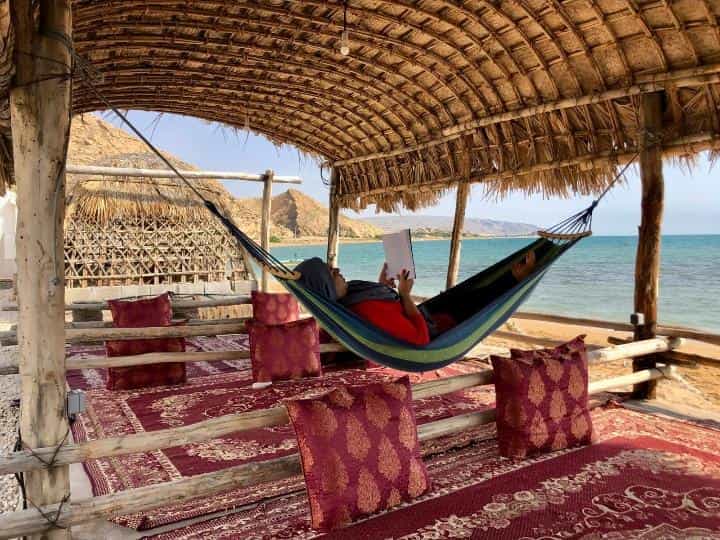 اجاره بومگردی ساحلی کف خواب در پارسیان