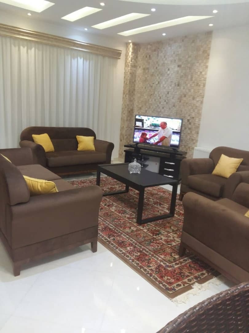 اجاره ویلا ساحلی سه خوابه با استخر سرپوشیده در متل قو