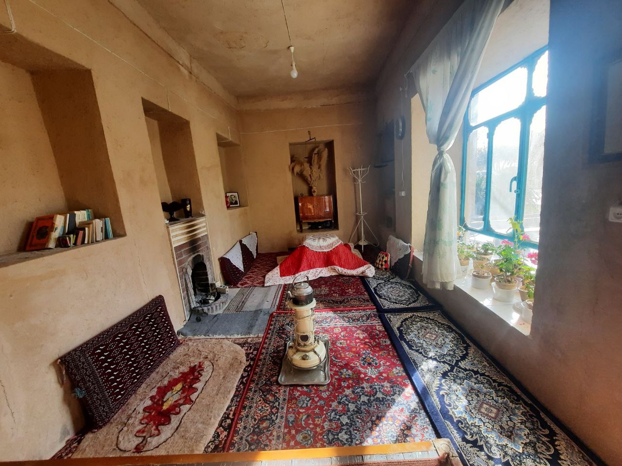 اجاره خانه تاریخی در باقرباد - اتاق پنج دری