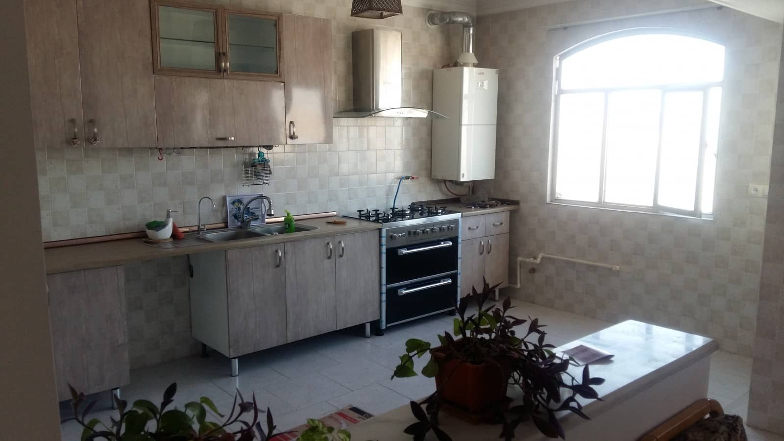 اجاره آپارتمان 100 متری یک خوابه یاس 2