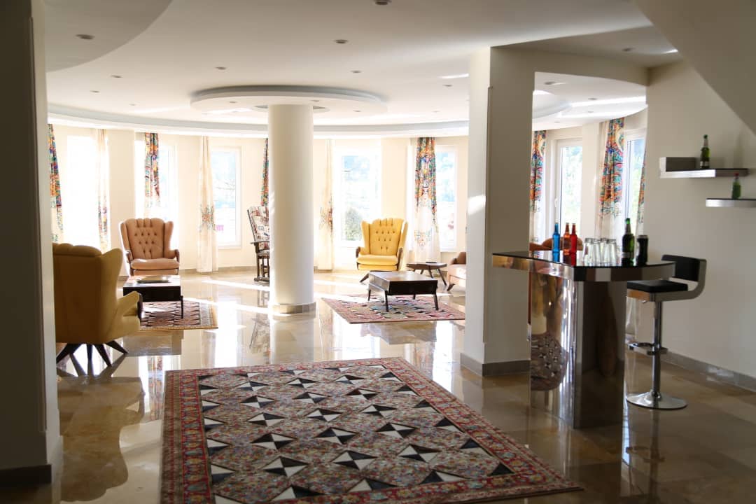 اجاره ویلا استخردار با میزبیلیارد در فومن