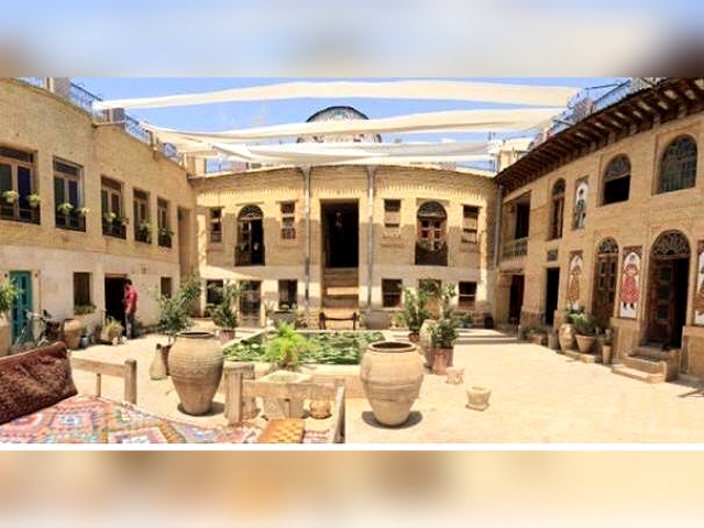 اجاره اتاق بومگردی سنتی در شیراز