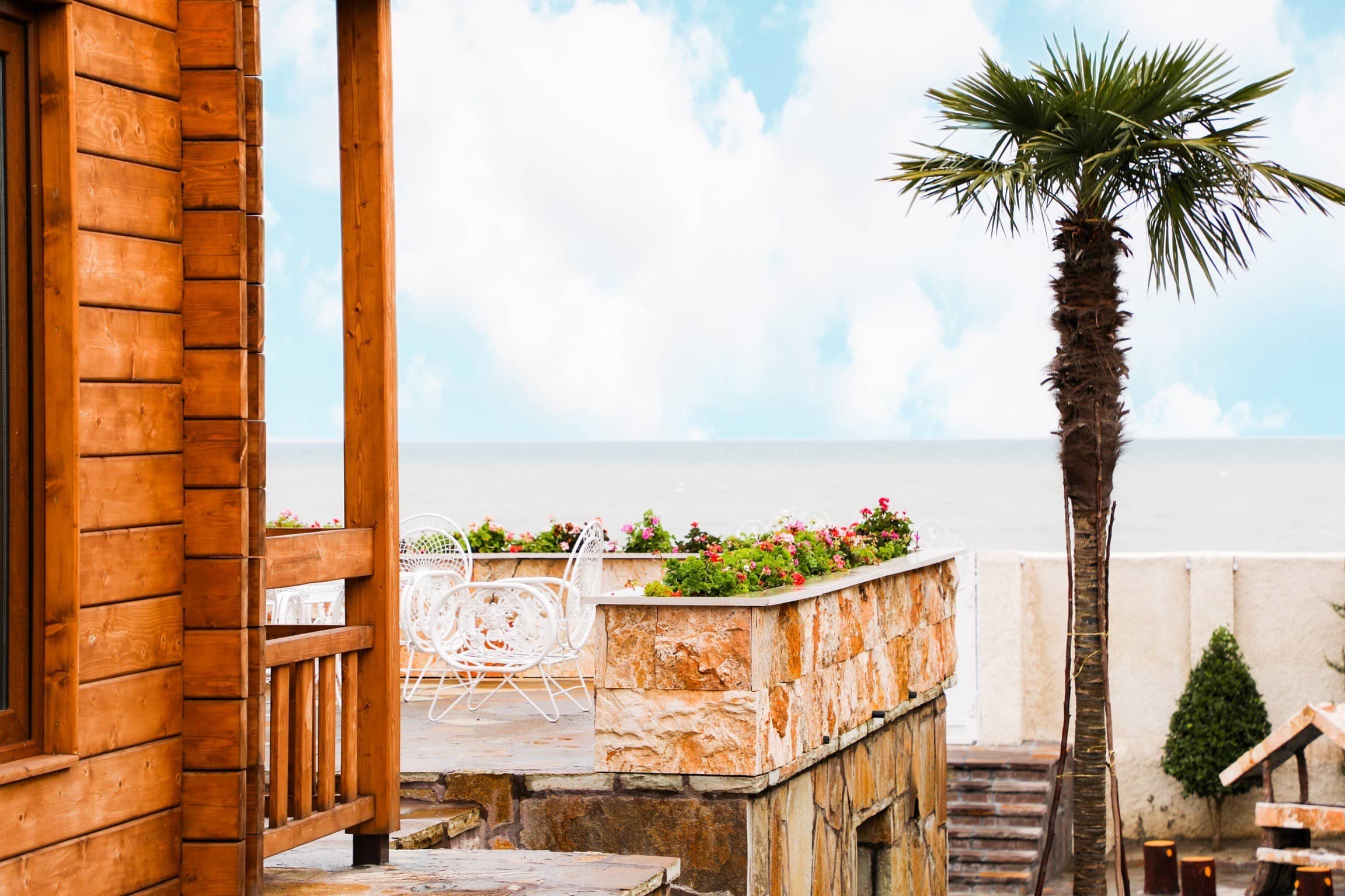 اجاره ویلا چوبی استخردار با ویو دریا - هریس