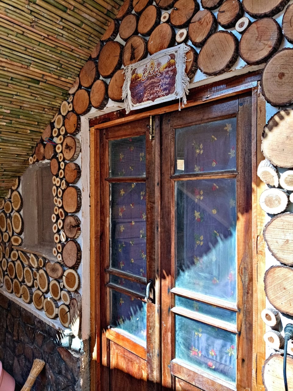 اجاره خانه روستایی در بَرزُک کاشان - بهار نارنج