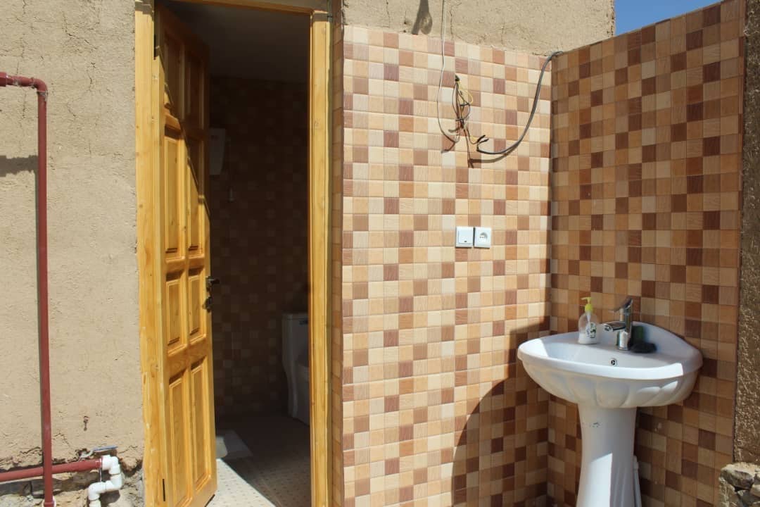 اجاره اتاق سنتی در استهبان درب قلعه _ نی زار